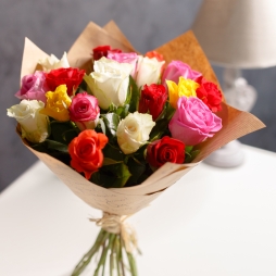 17 Trandafiri multicolori 30-40cm photo