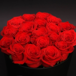 Cutie Medie Neagră cu Trandafiri Roșii alt vedere product 3