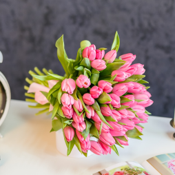 Buchet din 51 lalele roz photo