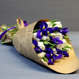 Buchet cu Irisi si Lalele Albe alt vedere product