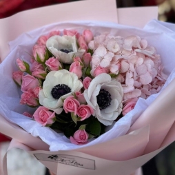 Buchet cu Hortensie, Anemone si Trandafiri alt vedere product 2