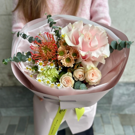 Buchet &icirc;n Nuanțe Pastelate de Roz și Crem photo