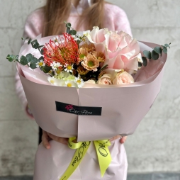 Buchet &icirc;n Nuanțe Pastelate de Roz și Crem photo