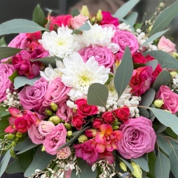 Buchet Alb Roz cu Trandafiri și Crizanteme photo