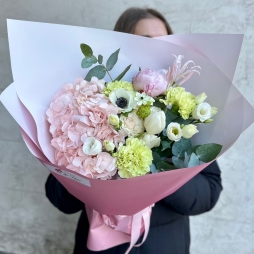 Buchet cu Hortensie si Flori Delicate alt vedere product