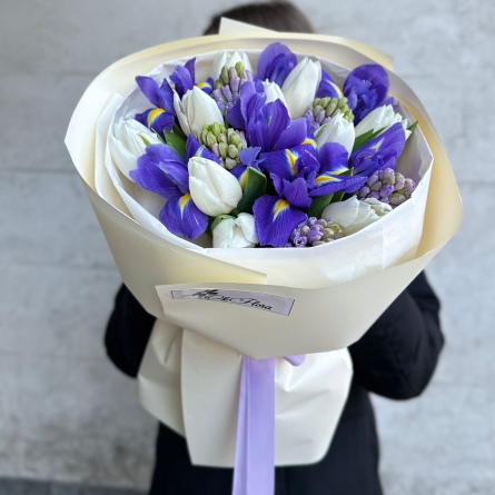 Buchet cu Lalele, Zambile si Irisi alt vedere product