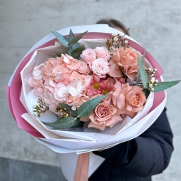 Buchet Cappuccino cu Hortensie si Trandafiri alt vedere product 3