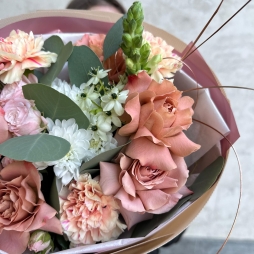 Buchet Cappuccino cu Flori Mixte alt vedere product 3