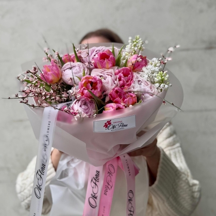 Buchet Roz de Primăvară cu Ranunculus și Lalele alt vedere product