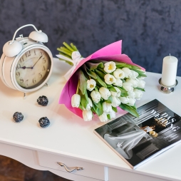 Buchet special Nr 2 din 15 lalele albe photo