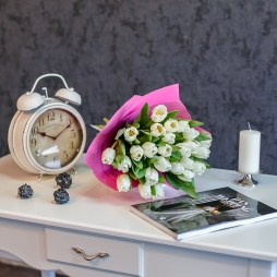 Buchet special Nr 2 din 15 lalele albe photo