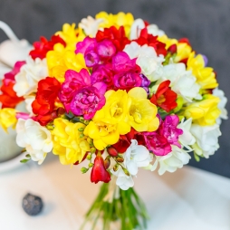 Buchet din 31 frezii alt vedere product 4