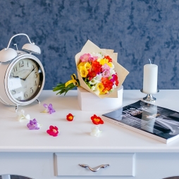 Buchet din frezii in hirtie naturala alt vedere product 4